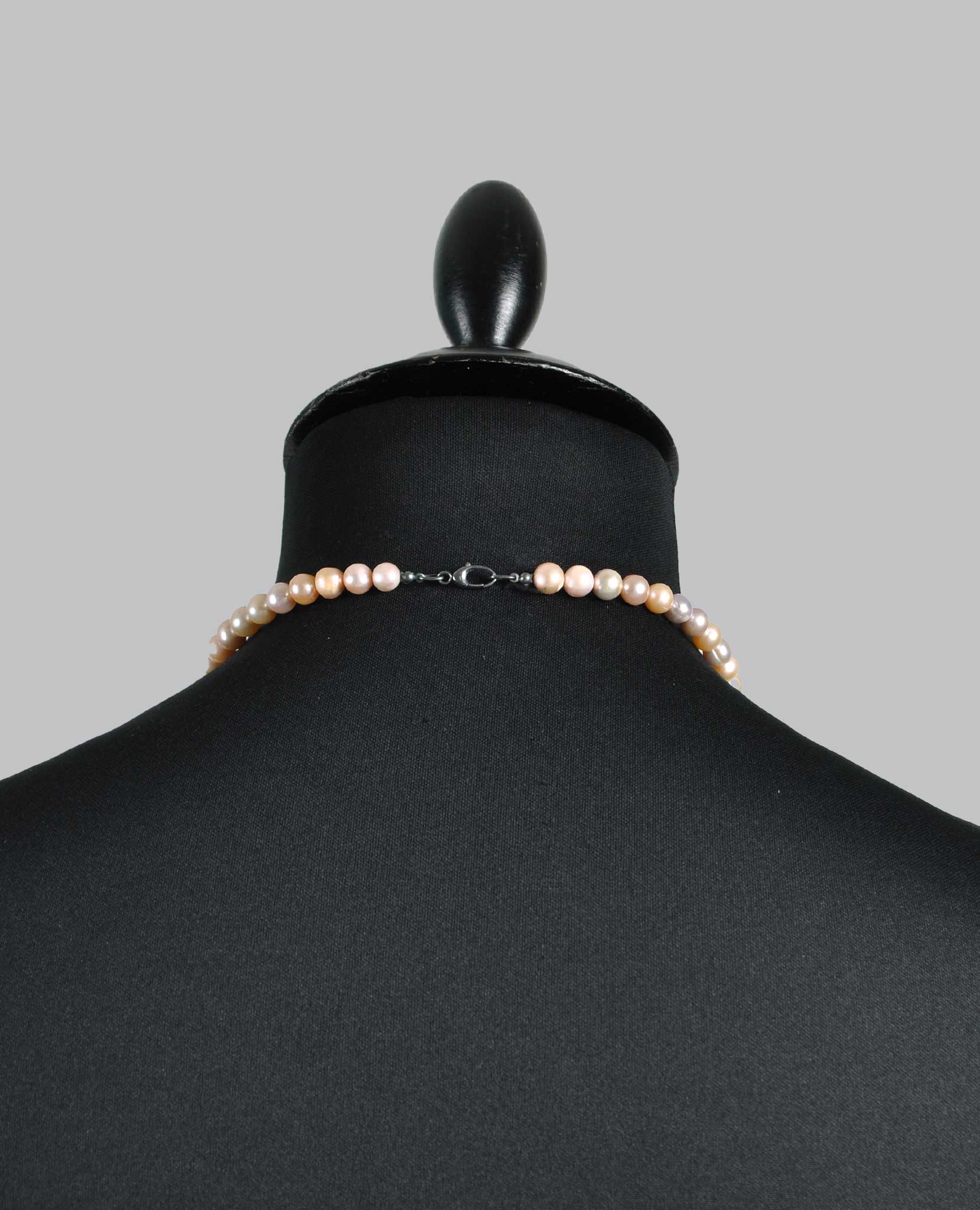 PINK PEARL DAGGER CHOKER - Image 7