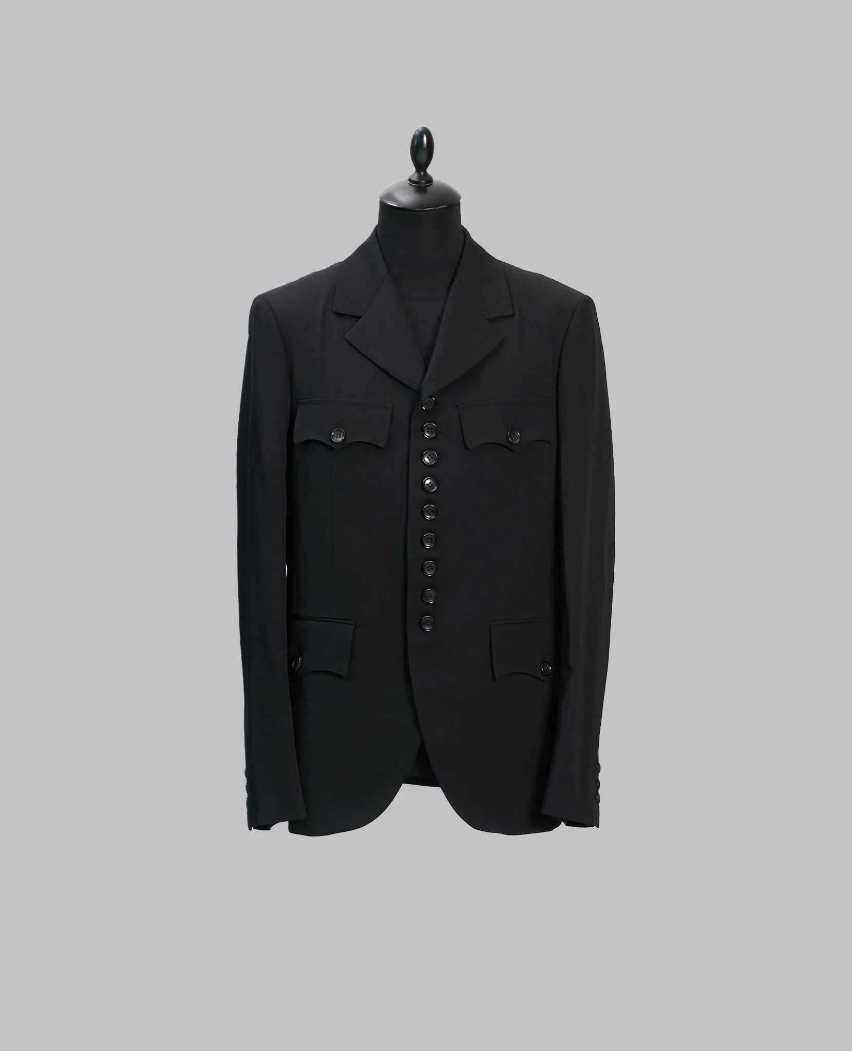 BUTTON DETAIL BLAZER