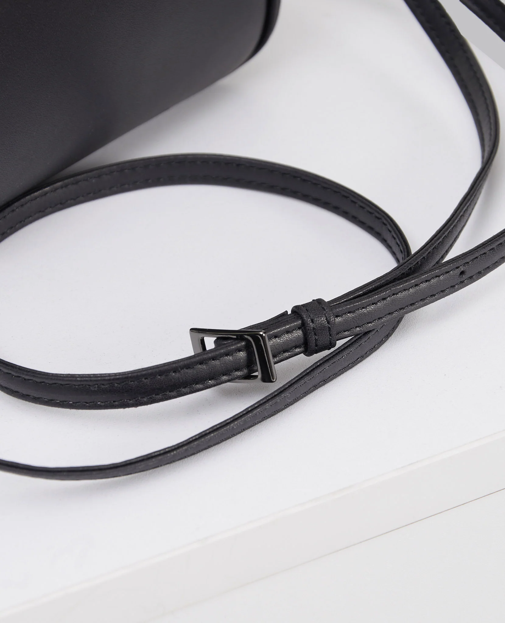 CLASP MEDIUM SHOULDER BAG - Image 5