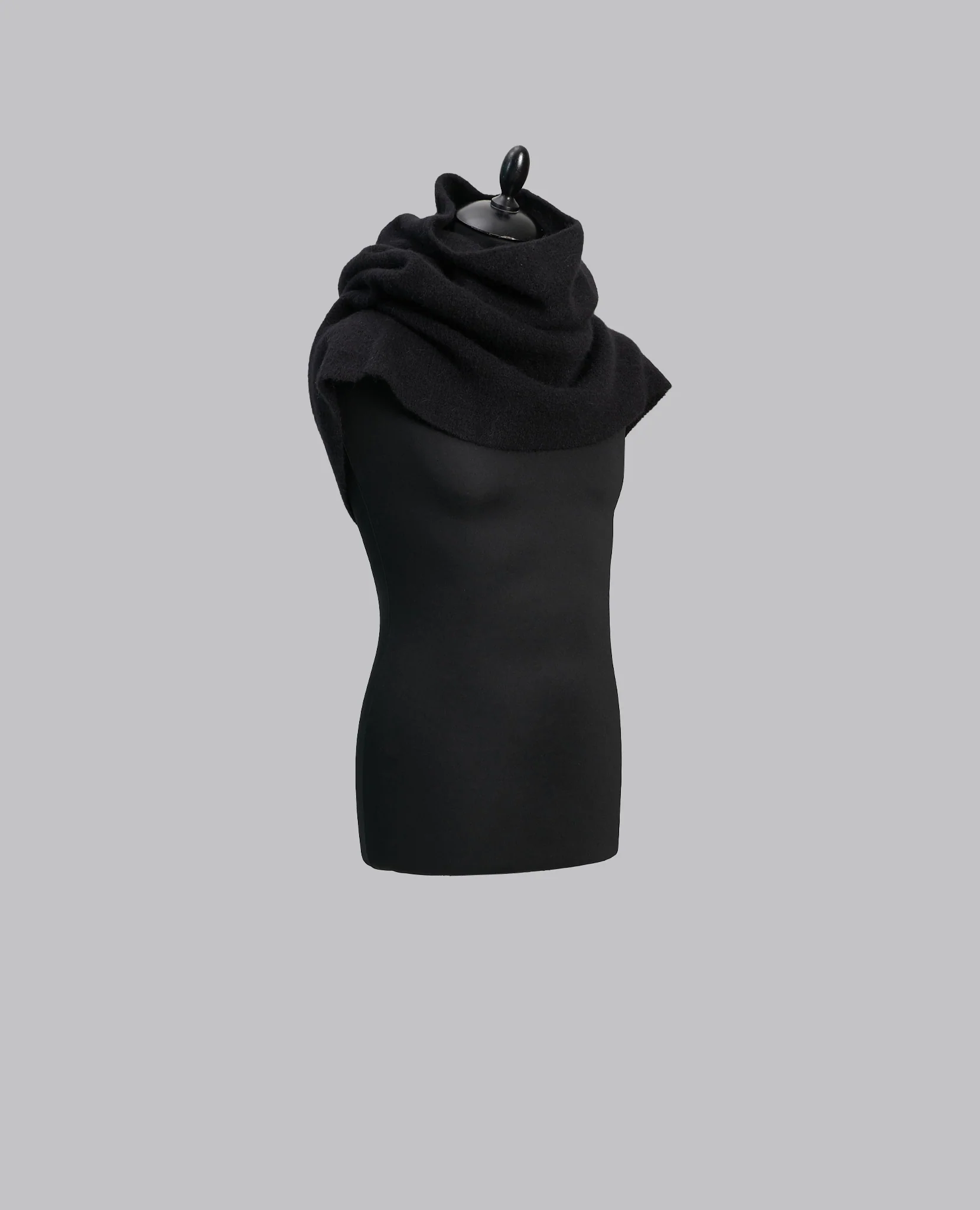 CONCORDIANS RUNWAY COWL - Image 5