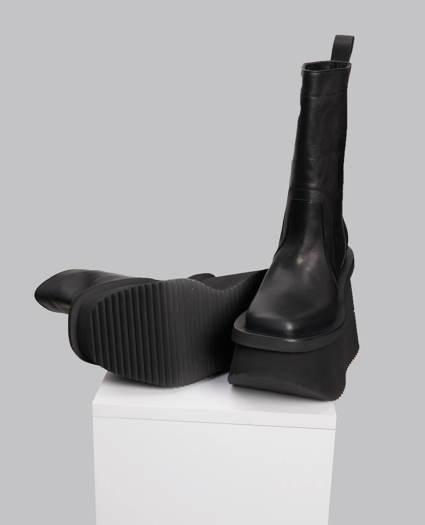 CONCORDIANS RUNWAY FACTORY BOOTS - Image 8