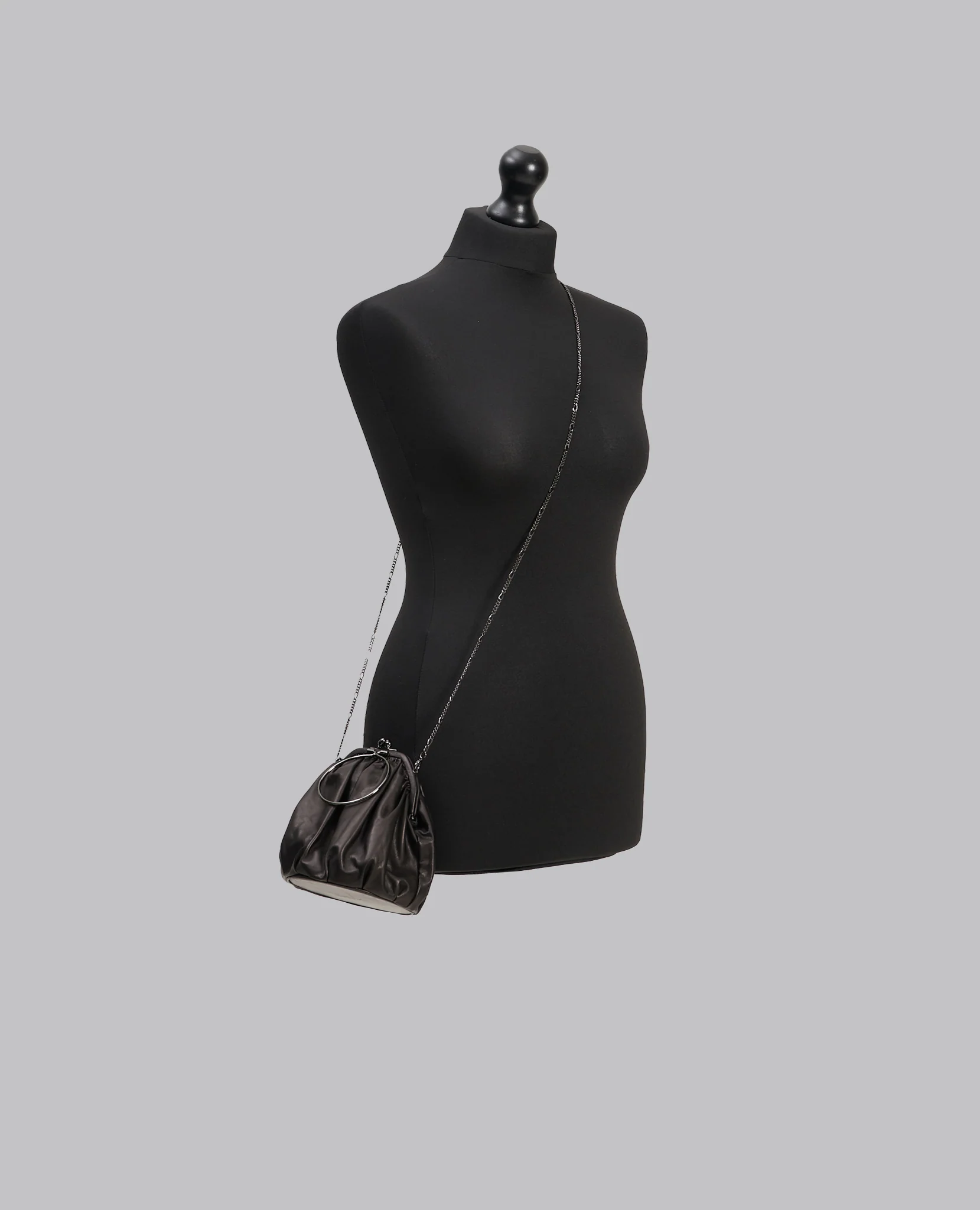 DRAPE CLASP POUCH - Image 10