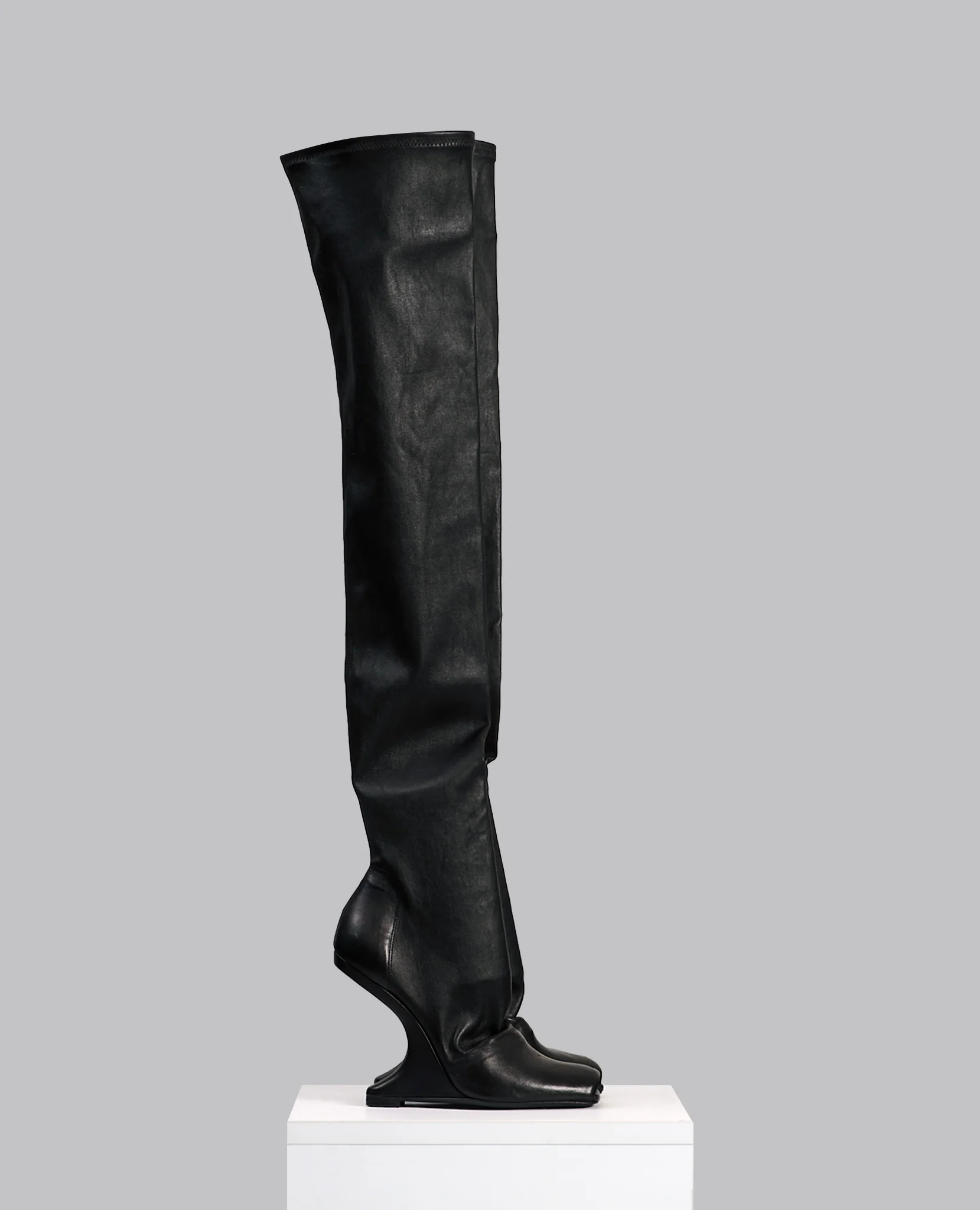 TEMPLE LILIES CANTILEVER 11 BOOT