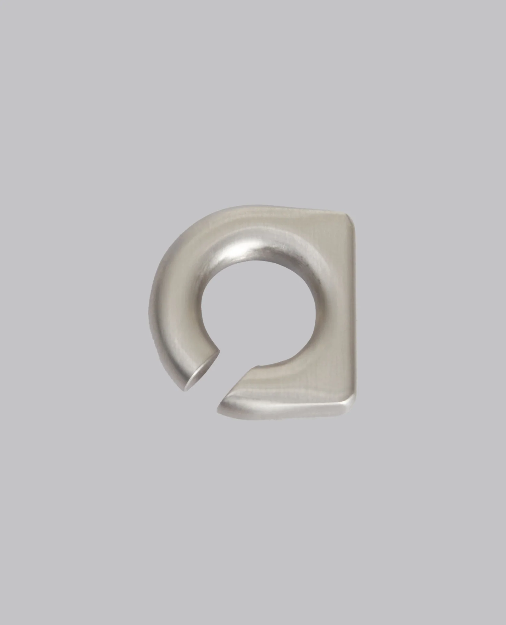 TEMPLE ROUND PRONG EAR CUFF - Image 2