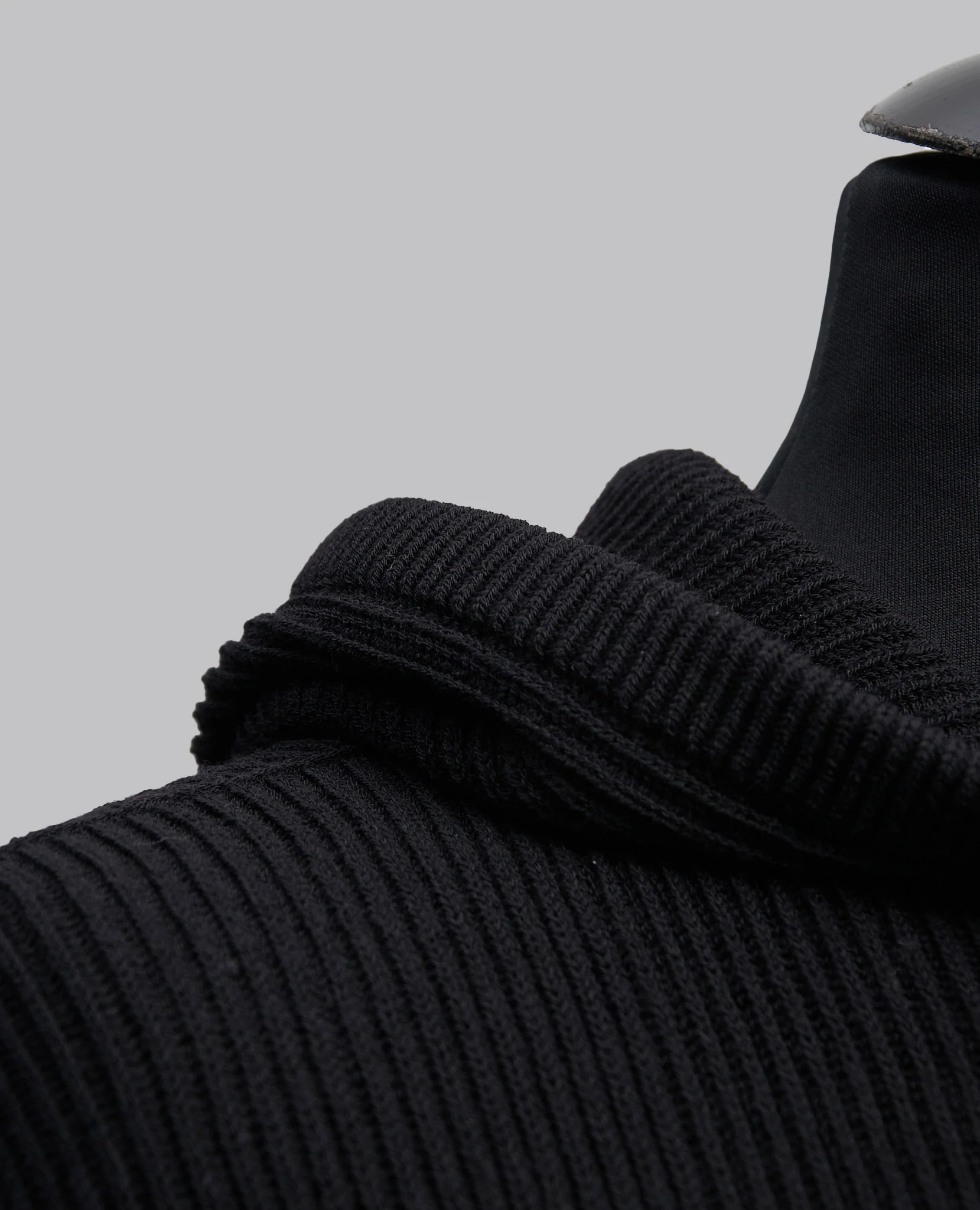 TEMPLE ZIPPED HOODIE - Image 10